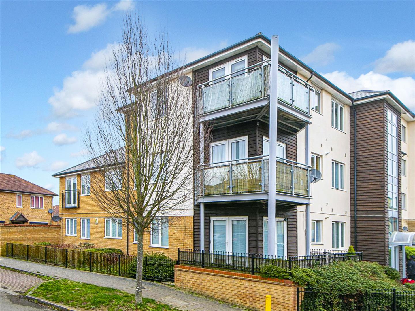 Tanfield Lane, Broughton, Milton Keynes